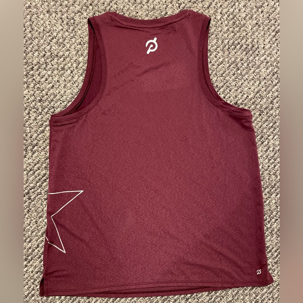 NWOT Peloton tank top size MEDIUM burgundy star WOMENS